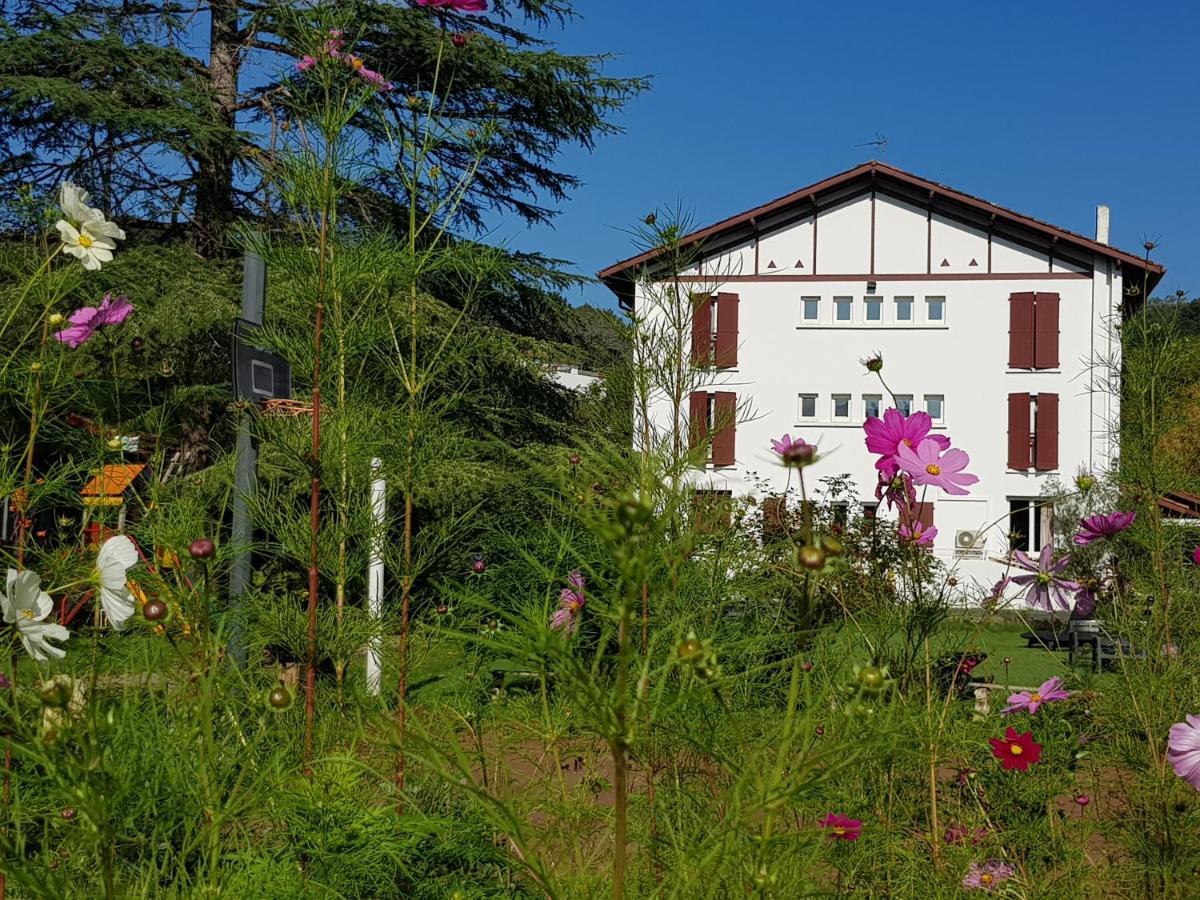 Hotel Pyrenees Atlantique Saint-Pee-sur-Nivelle Exterior photo